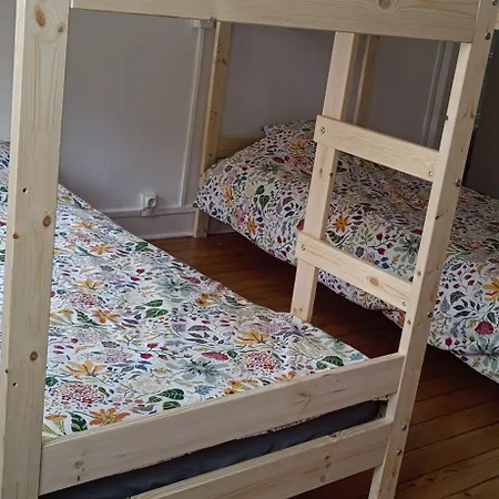 Bed In 6-beds Women Le Jardin Cafe Hostel