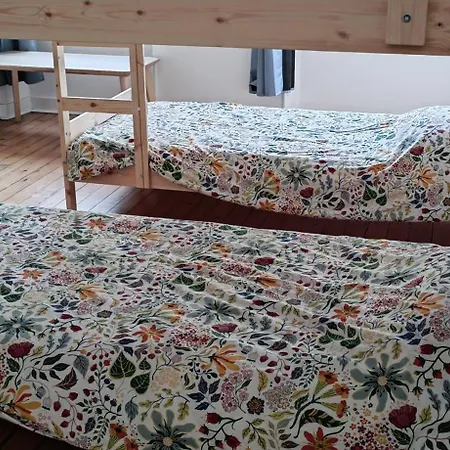Bed In 6-beds Women Le Jardin Cafe * 보르도